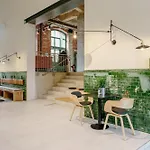 Hotel Fabrik *
