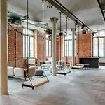 Fabrik Otel *