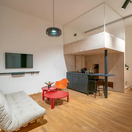 Hotel Fabrik *
