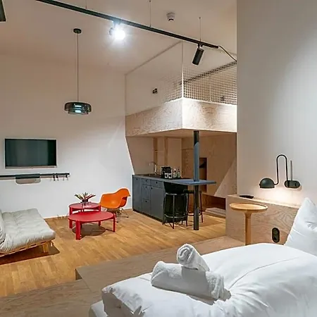 Hotel Fabrik *